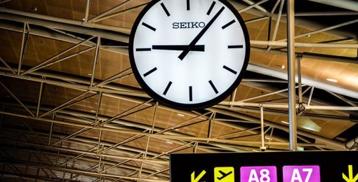 horloge aeroport de madrid escale buenos aires