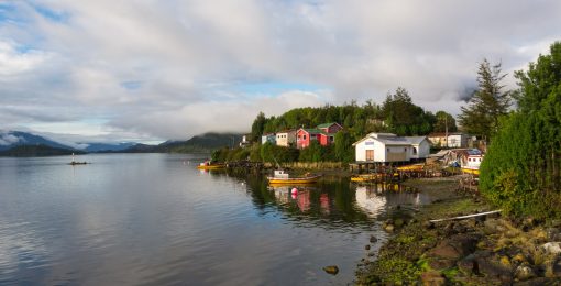 Puerto Eden carretera austral montagne mer bateau postshow
