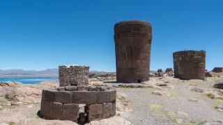 différentes chullpas de sillustani nécropole site archeologique Puno Pérou postshow