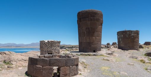différentes chullpas de sillustani nécropole site archeologique Puno Pérou postshow