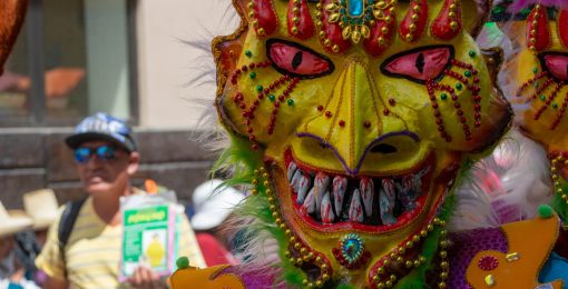 Photo D'un Masque Pendant Le Carnaval De Cajamarca Au Pérou