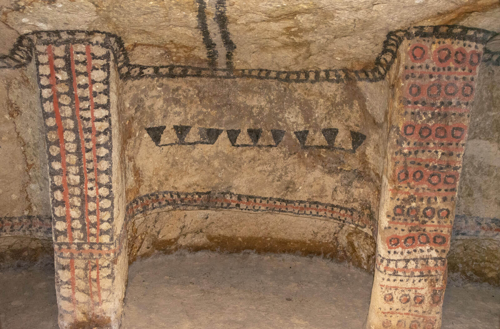 Hypogée Ornée De Peintures Sur L'alto De Segovia à Tierradentro En Colombie