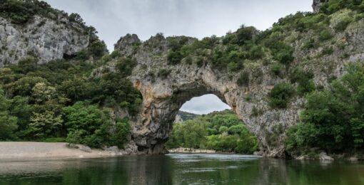 Ardeche Et Pont Naturel