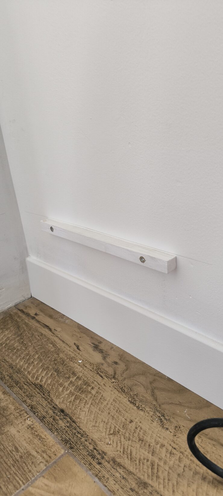 Tasseaux Fixe Au Mur