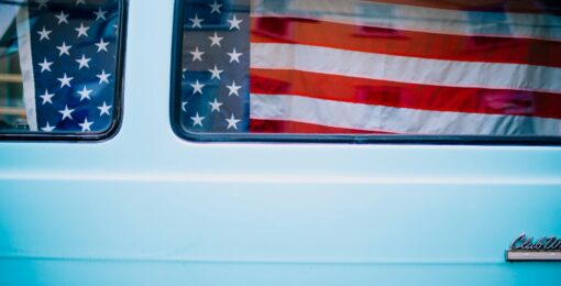 Van Et Drapeau Americain