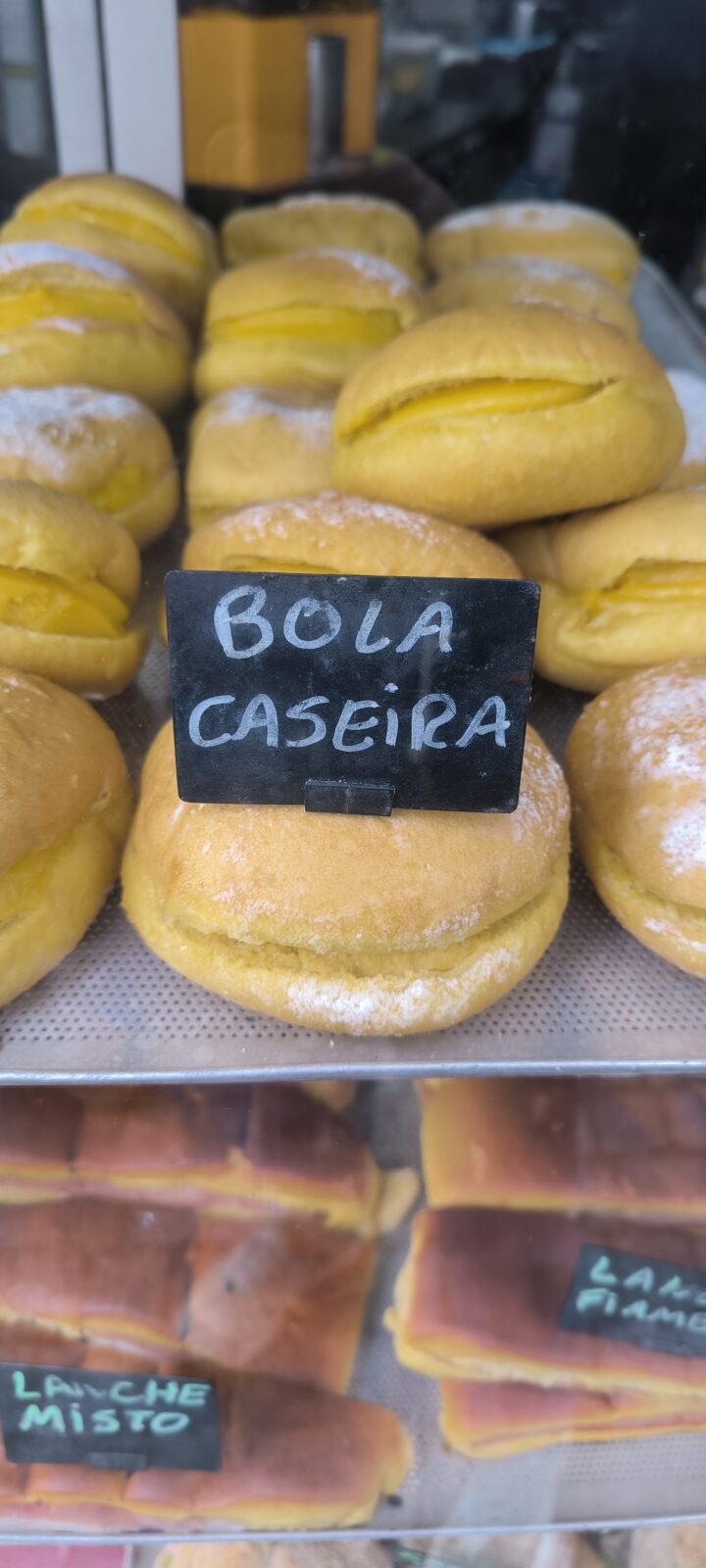 Beignet Avec Creme Patissiere A Porto