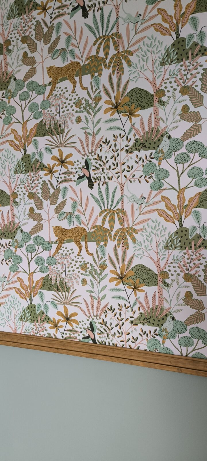 Chambre En Relief Avec Papier Peint Jungle