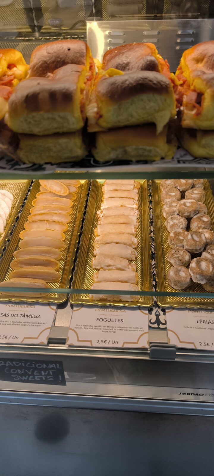Douceurs Du Portugal Au Marche De Porto