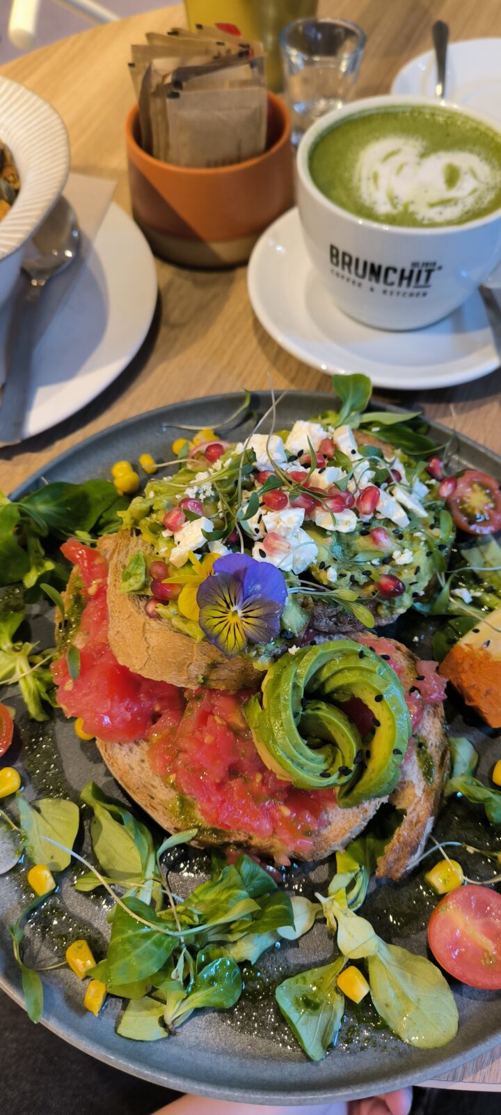 Toasts Brunch Tomate Avocat