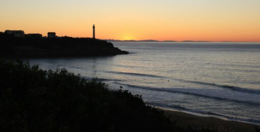 Anglet Plage Avec Surfeurs