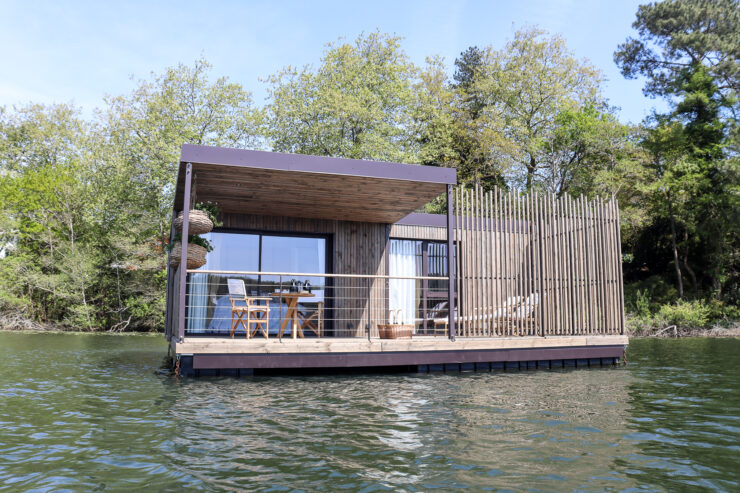 Brindos Lac Lodge Flottant